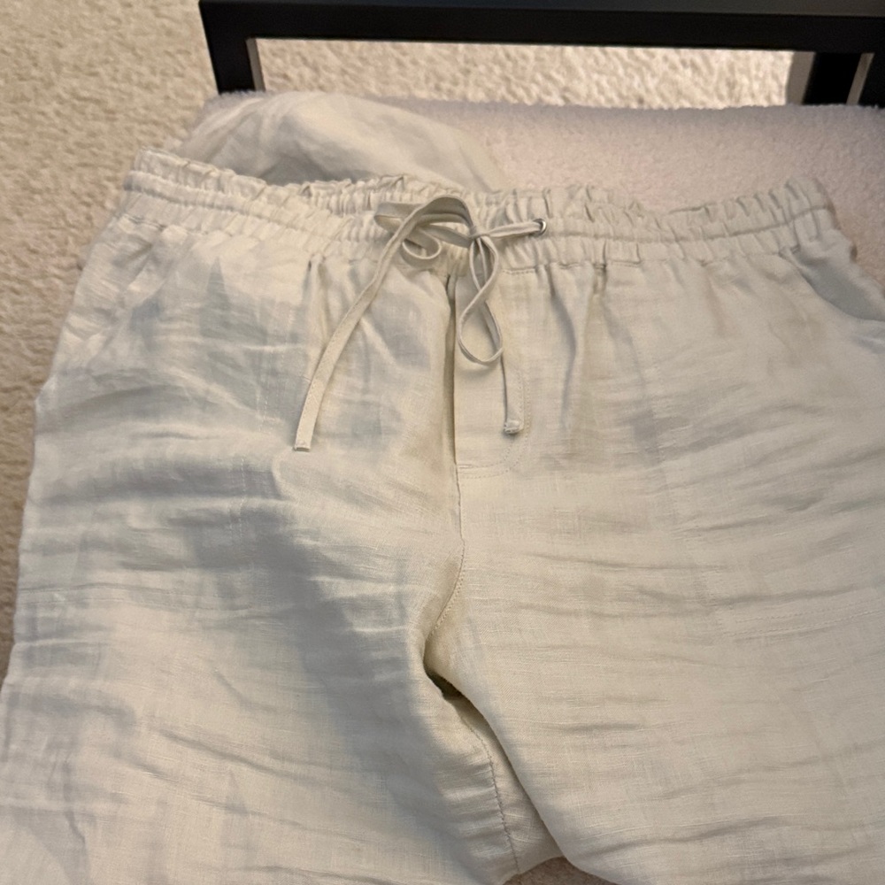 Neiman Marcus Cream Elastic-Waist Linen-Blend Pants